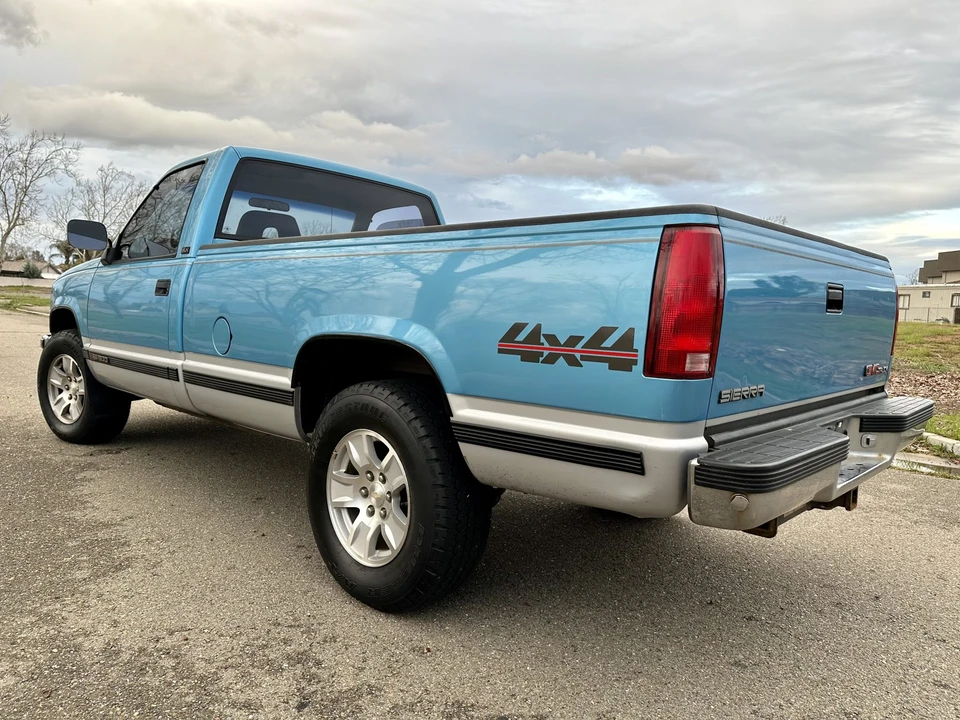 1993 GMC Sierra 1st Gen - Image 11 of 31