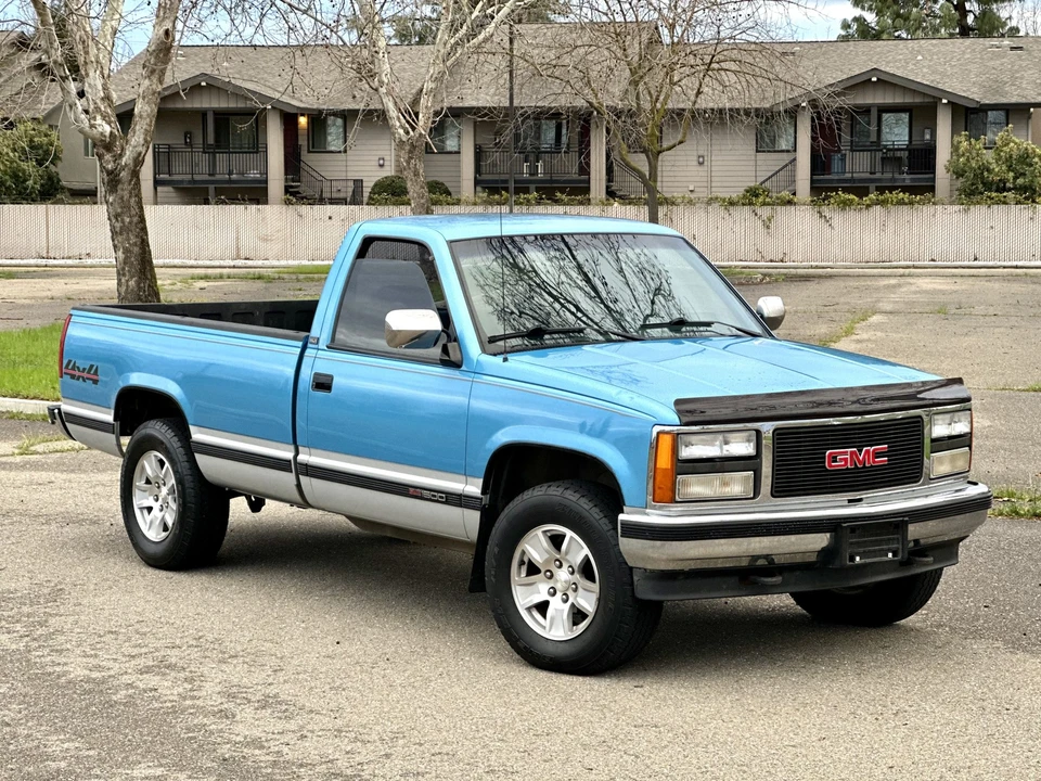 1993 GMC Sierra 1st Gen - Image 28 of 31