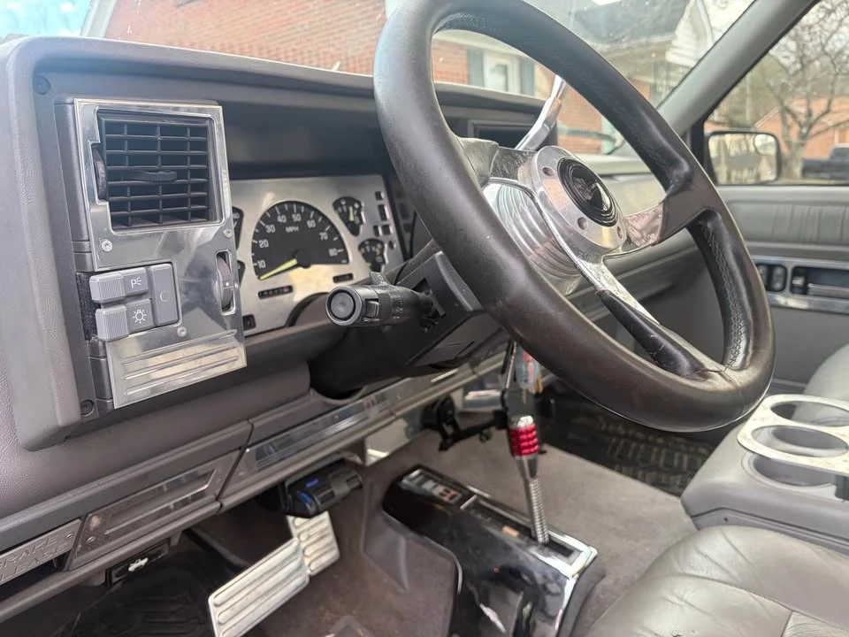 1993 GMC Sierra 1st Gen - Image 6 of 6