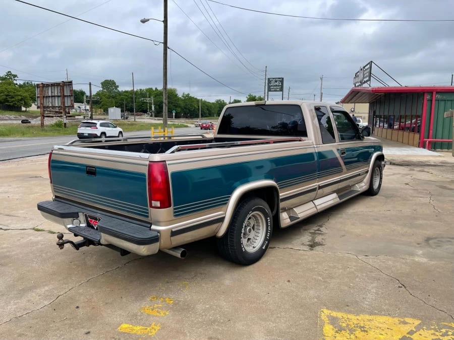 1993 GMC Sierra 1st Gen - Image 10 of 11
