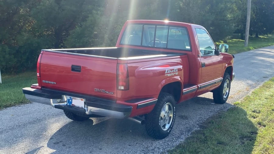 1993 GMC Sierra 1st Gen - Image 3 of 13