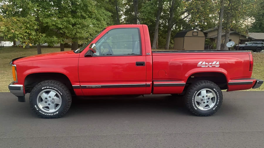 1993 GMC Sierra 1st Gen - Image 2 of 13