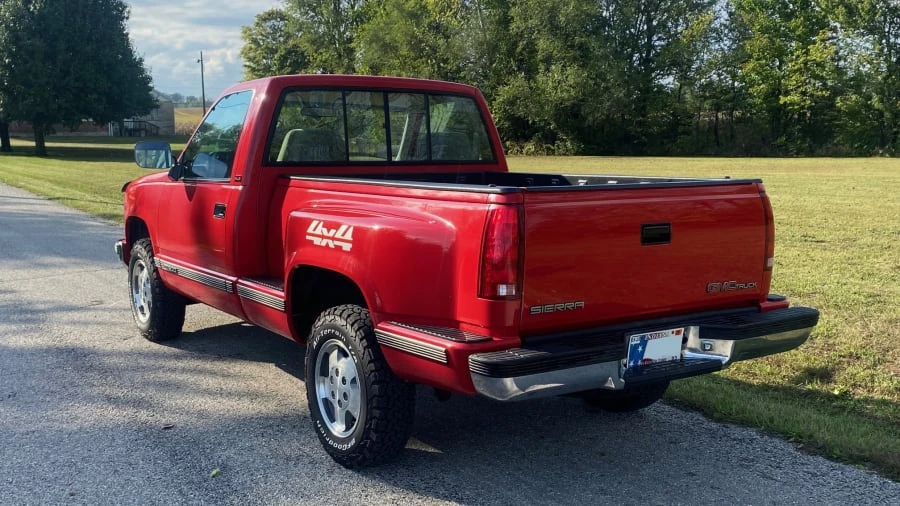 1993 GMC Sierra 1st Gen - Image 7 of 13