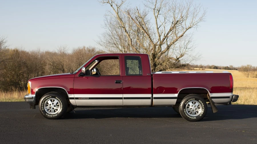 1993 GMC Sierra 1st Gen - Image 2 of 12