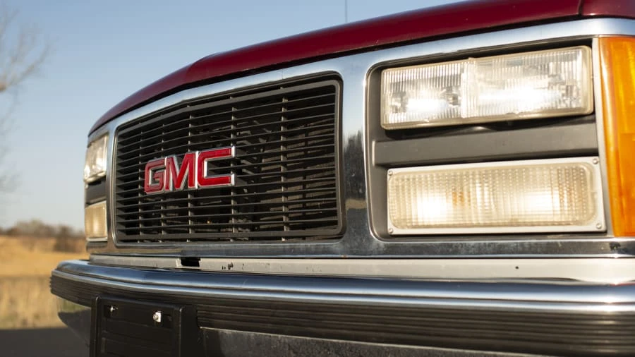 1993 GMC Sierra 1st Gen - Image 10 of 12