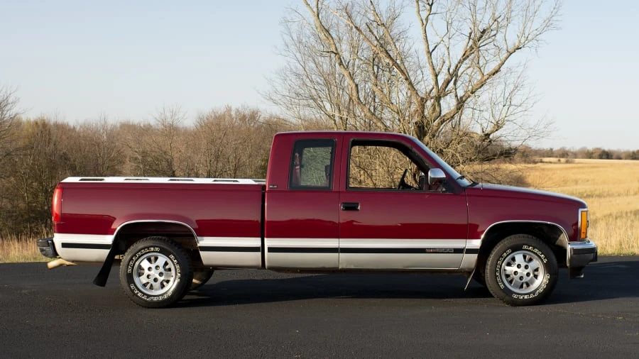 1993 GMC Sierra 1st Gen - Image 11 of 12
