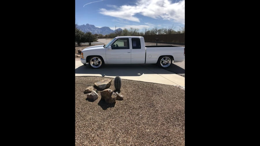 1993 GMC Sierra 1st Gen - Image 2 of 12