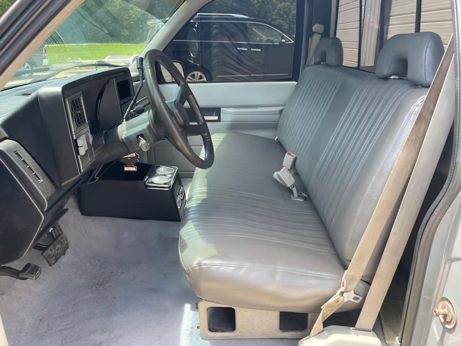 1993 GMC Sierra 1st Gen - Image 9 of 10