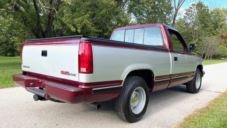 1993 GMC Sierra 1st Gen - Image 3 of 13