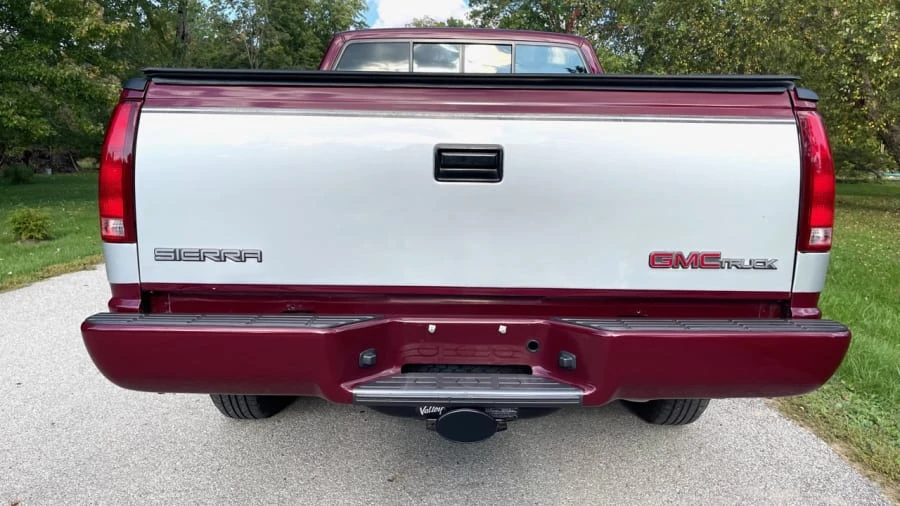 1993 GMC Sierra 1st Gen - Image 11 of 13