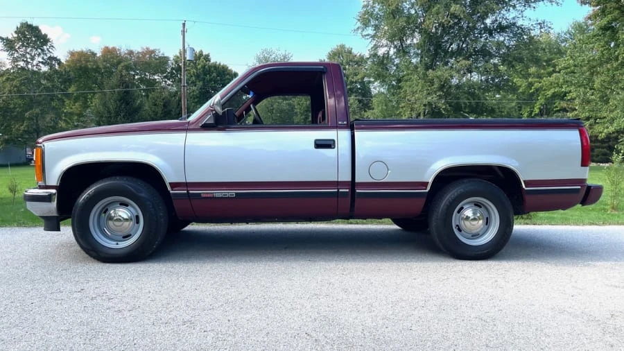 1993 GMC Sierra 1st Gen - Image 13 of 13