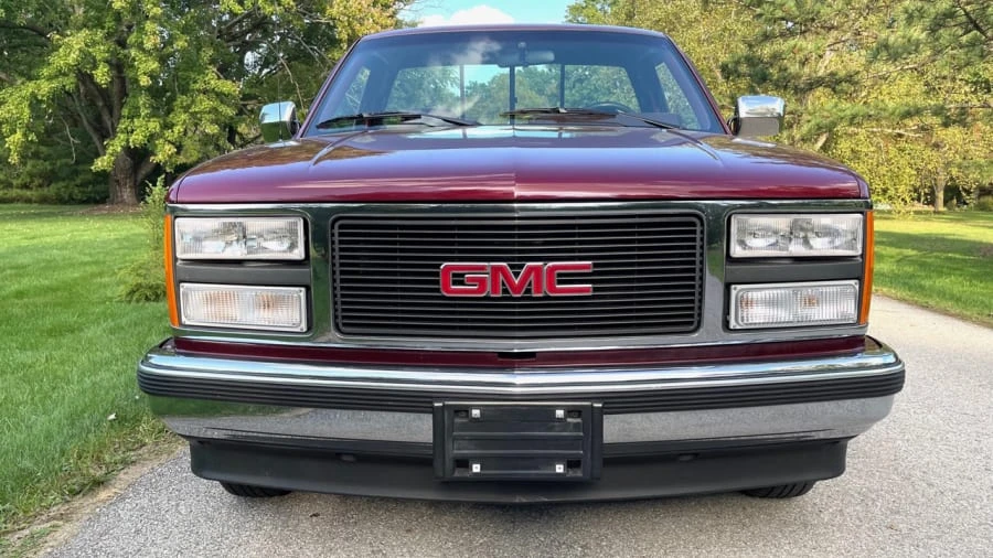 1993 GMC Sierra 1st Gen - Image 10 of 13