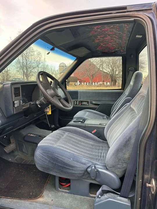 1993 GMC Sierra 1st Gen - Image 7 of 9