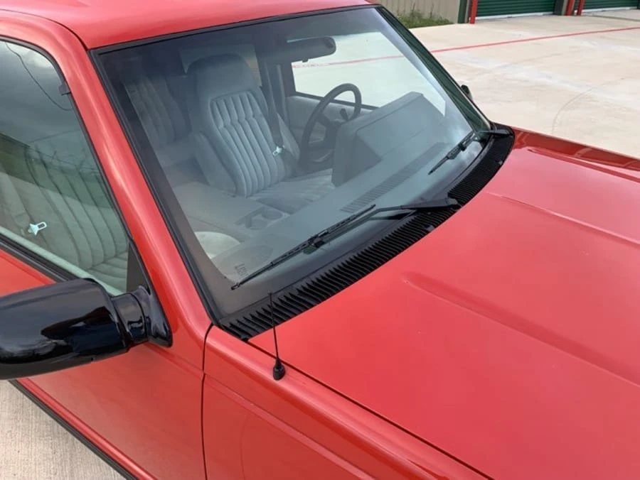 1993 GMC Suburban 8th Gen - Image 16 of 31