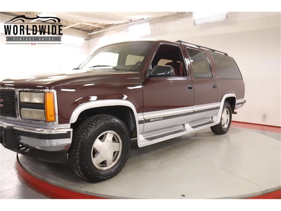 1993 GMC Suburban 8th Gen - Image 13 of 31