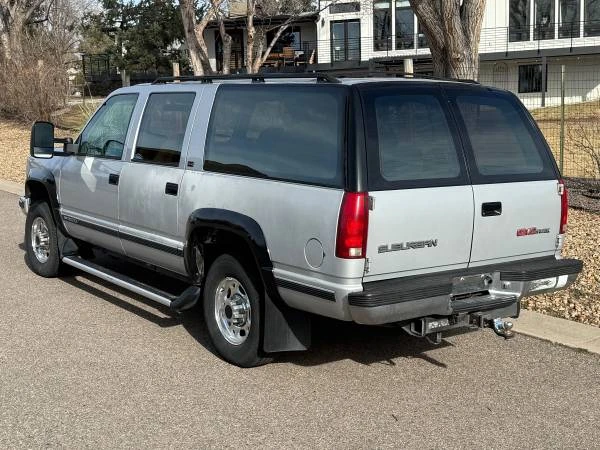 1993 GMC Suburban 7th Gen - Image 8 of 21