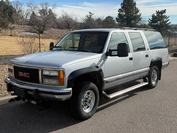 1993 GMC Suburban 7th Gen - Image 4 of 21