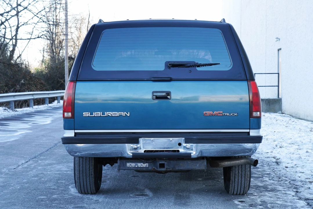 1993 GMC Suburban 8th Gen - Image 6 of 31