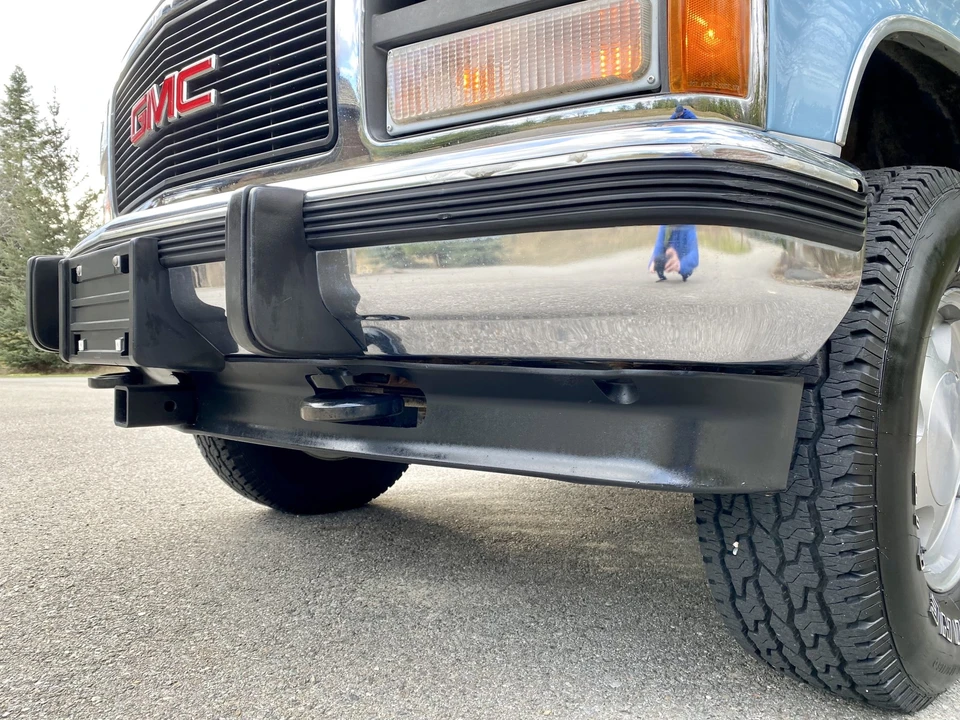1993 GMC Suburban 8th Gen - Image 16 of 31