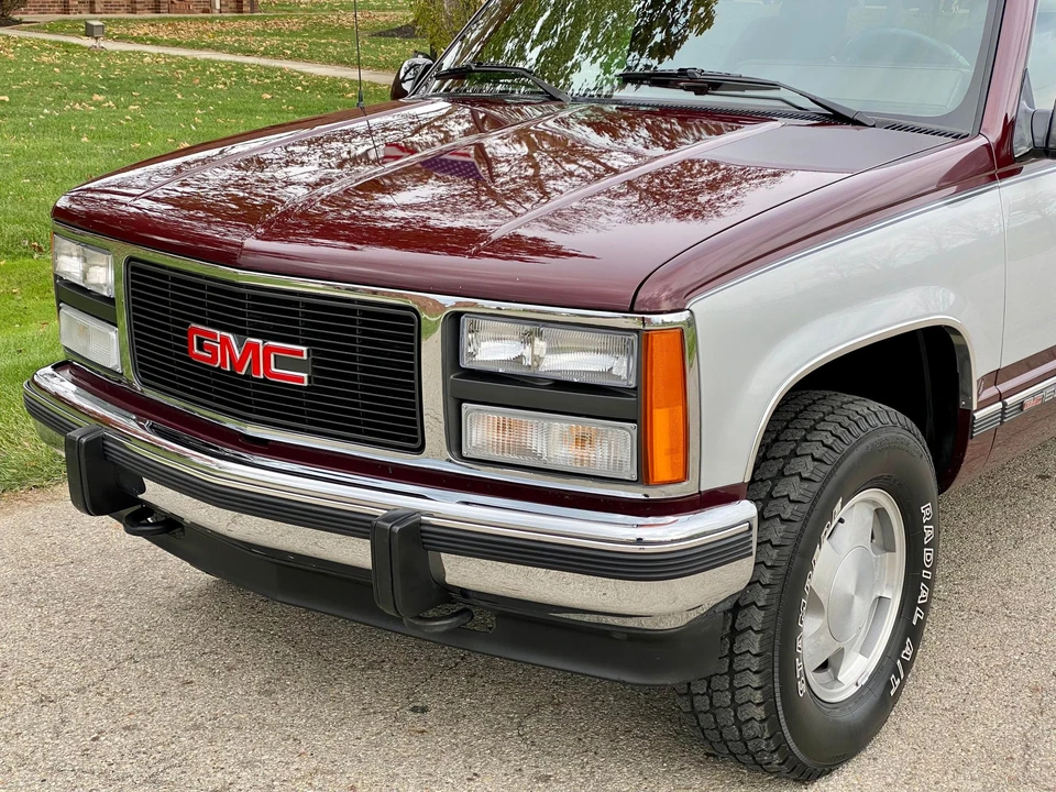 1993 GMC Suburban 8th Gen - Image 22 of 31