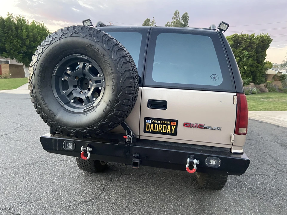 1993 GMC Suburban 8th Gen - Image 22 of 31