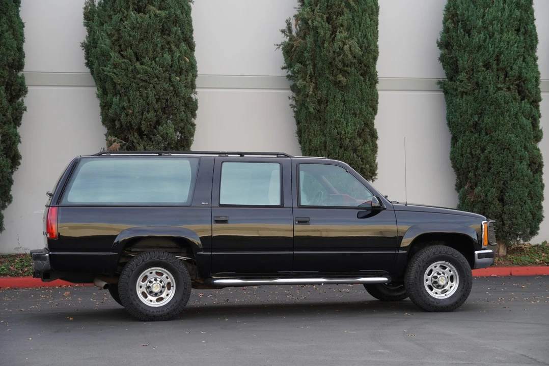 1993 GMC Suburban 8th Gen - Image 22 of 31