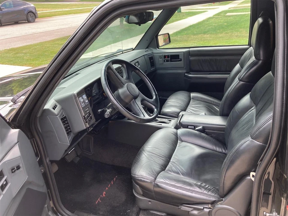 1993 GMC Syclone - Image 8 of 13