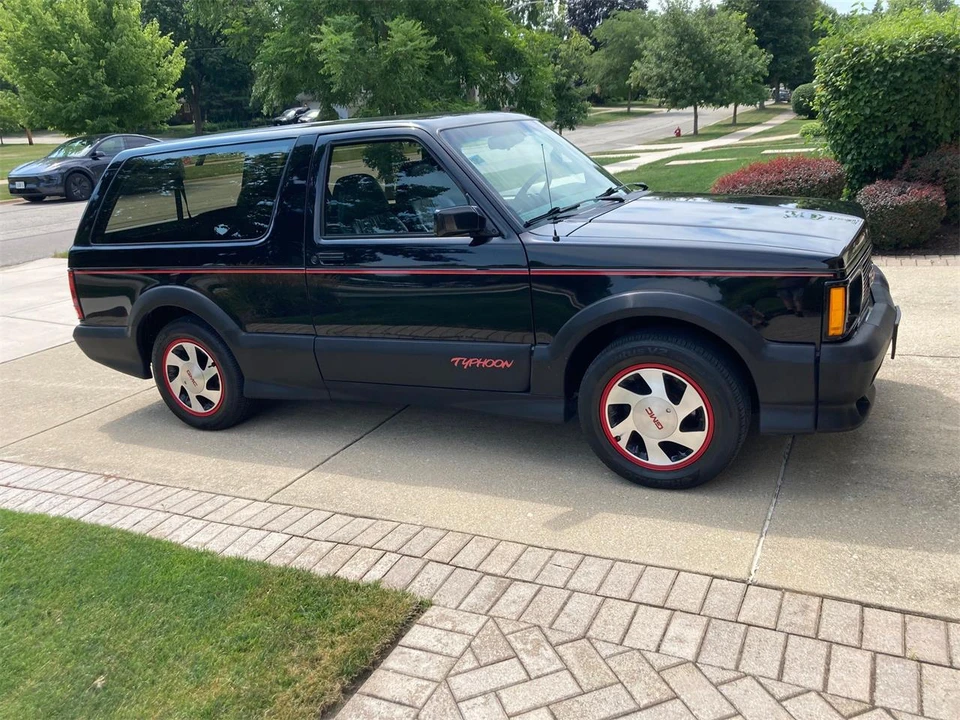 1993 GMC Syclone - Image 2 of 13