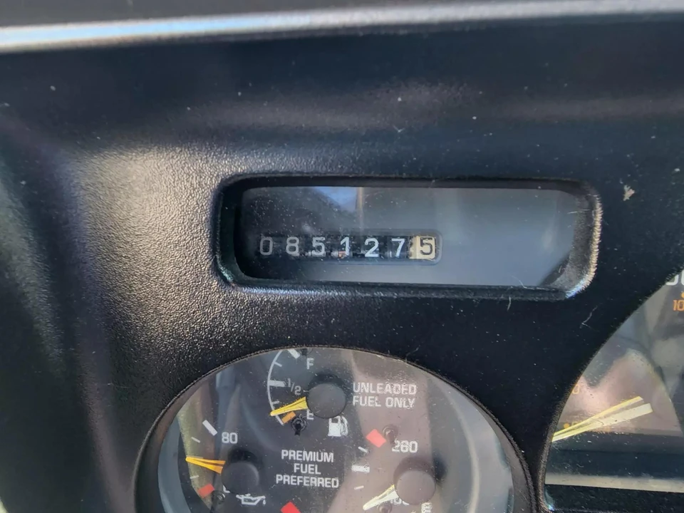 1993 GMC S-15 Jimmy 1st Gen - Image 15 of 31