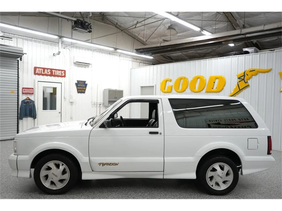 1993 GMC Syclone - Image 5 of 31