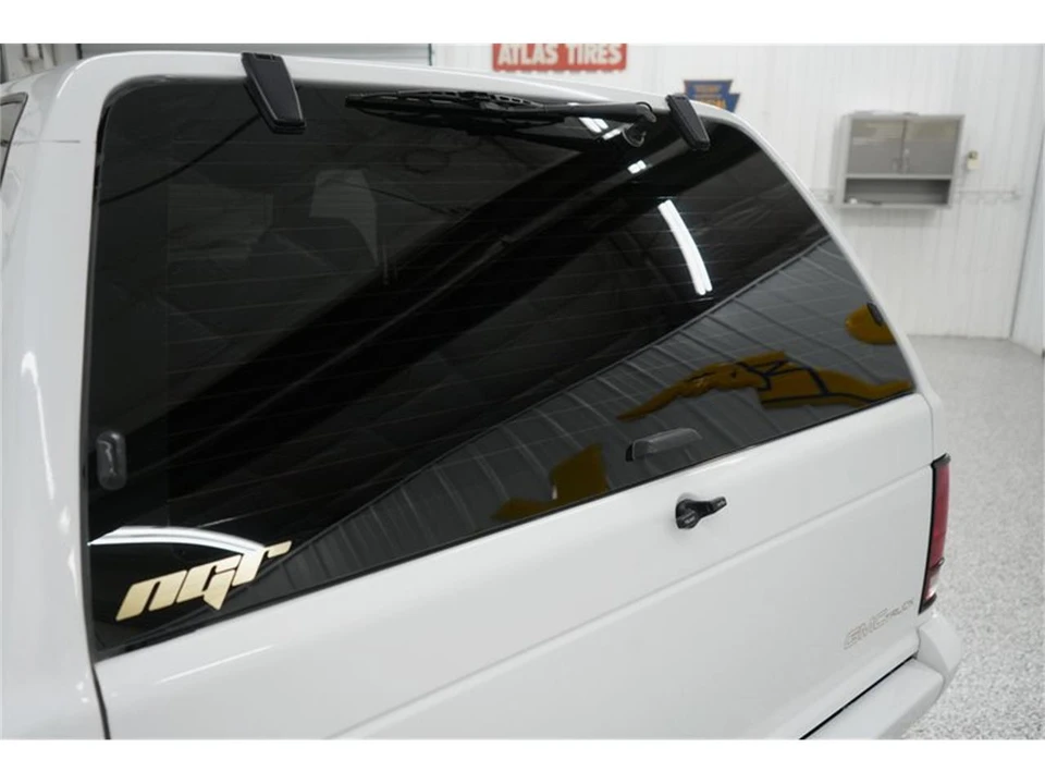 1993 GMC Syclone - Image 10 of 31