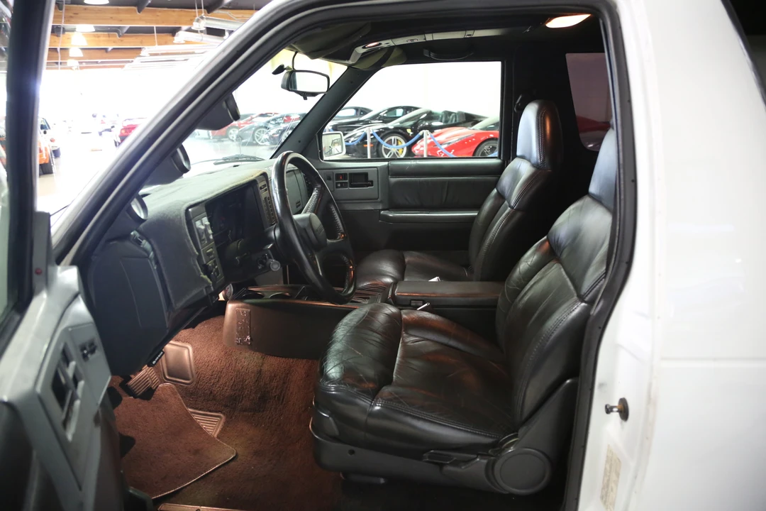 1993 GMC S-15 Jimmy 1st Gen - Image 13 of 31