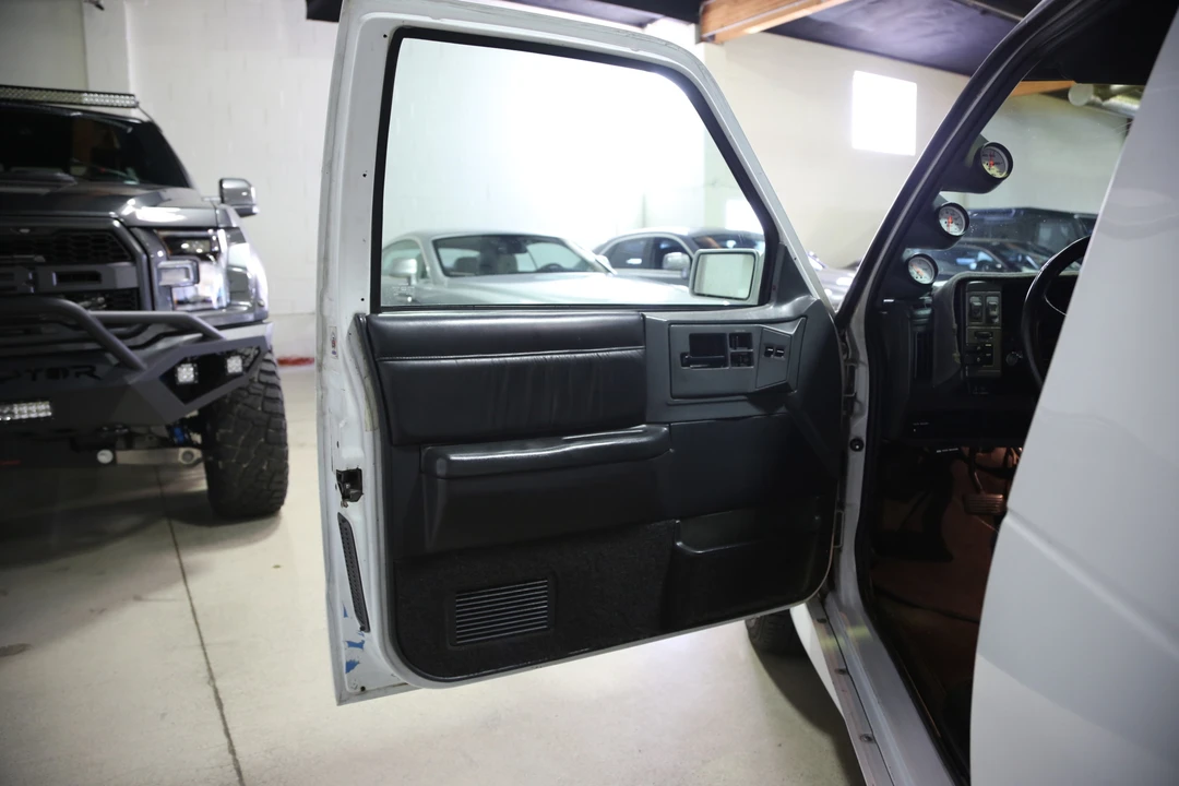 1993 GMC S-15 Jimmy 1st Gen - Image 24 of 31