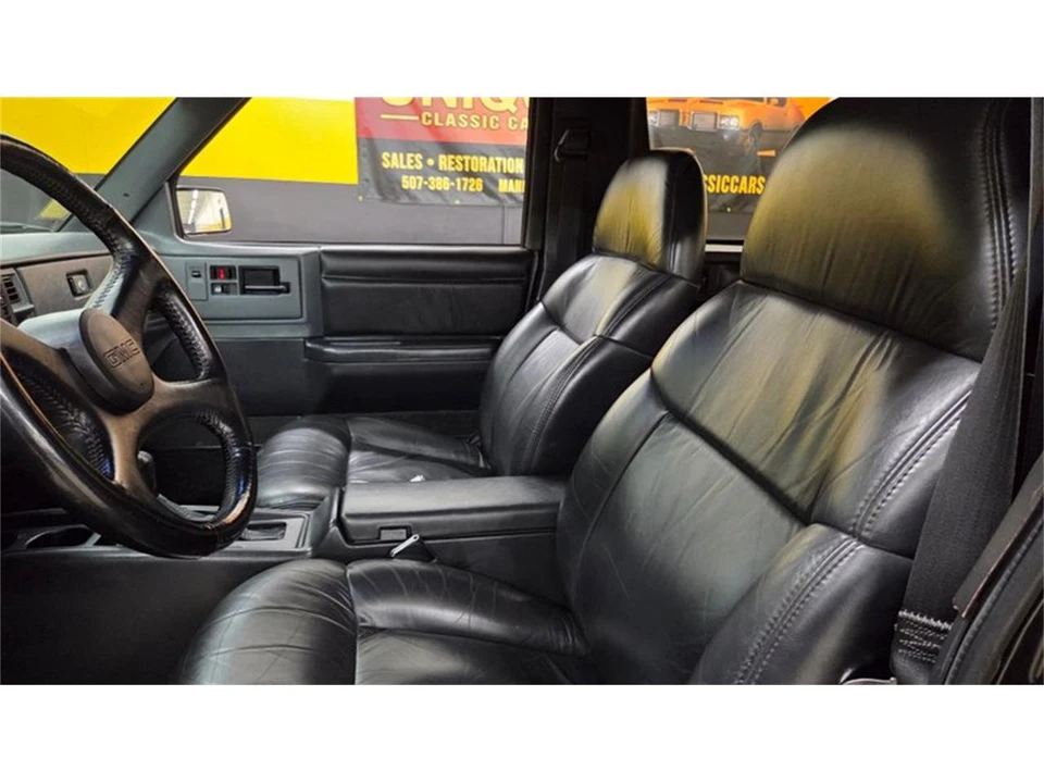 1993 GMC Syclone - Image 27 of 31
