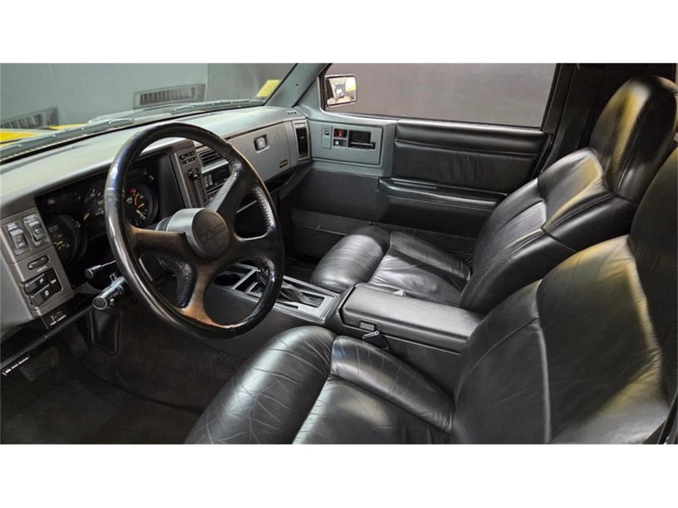 1993 GMC Syclone - Image 23 of 31