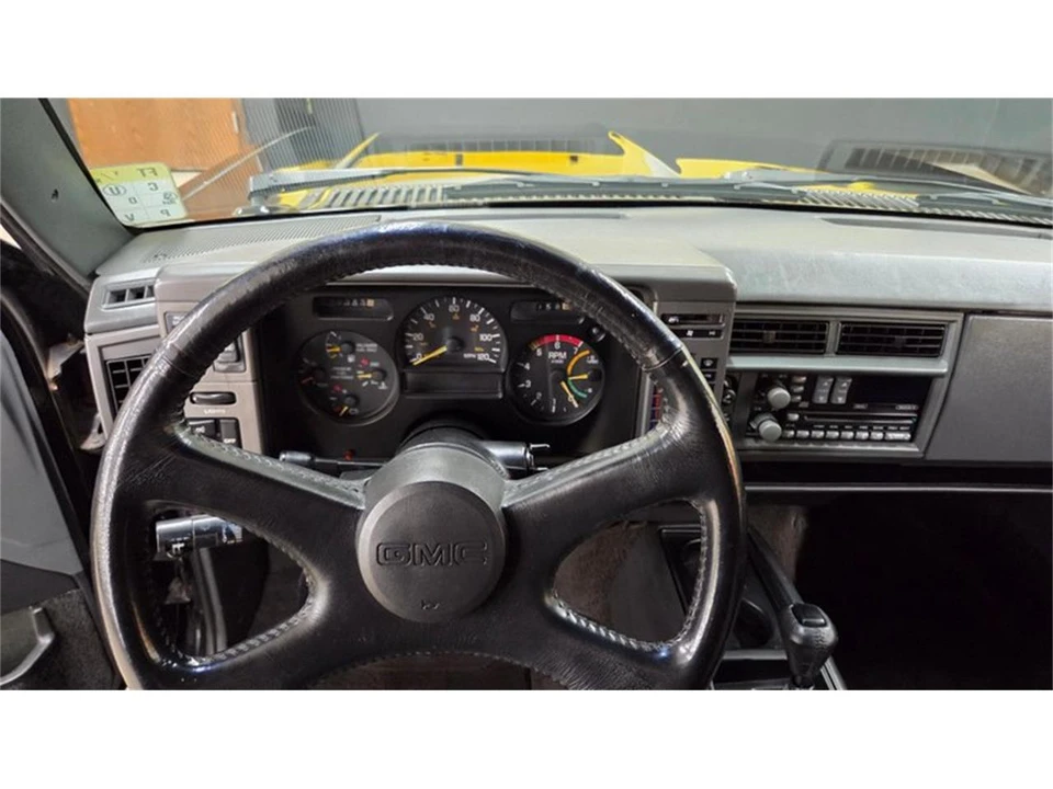 1993 GMC Syclone - Image 29 of 31