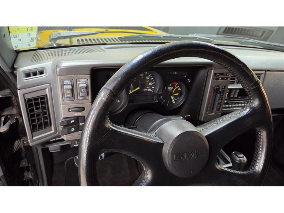 1993 GMC Syclone - Image 30 of 31