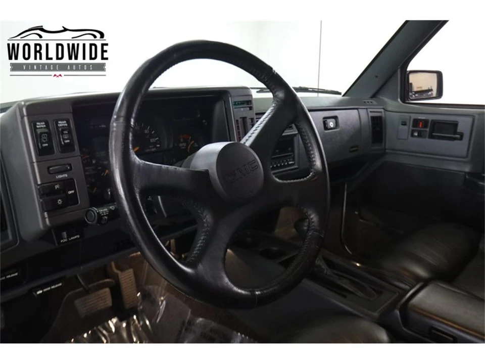 1993 GMC Syclone - Image 28 of 31