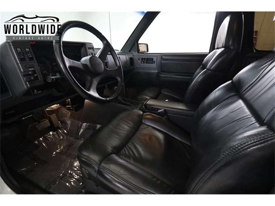1993 GMC Syclone - Image 29 of 31