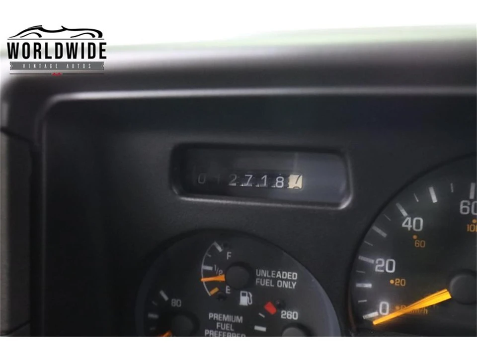 1993 GMC Syclone - Image 30 of 31