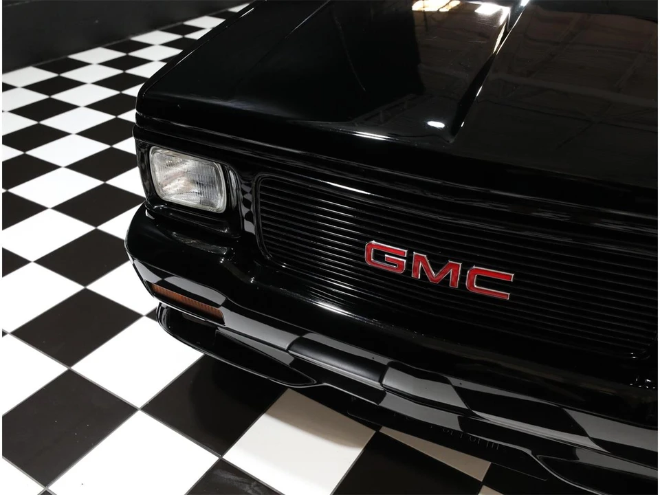 1993 GMC Syclone - Image 13 of 31