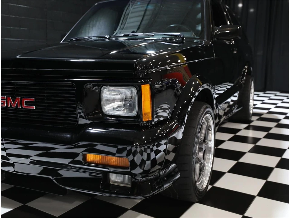 1993 GMC Syclone - Image 9 of 31
