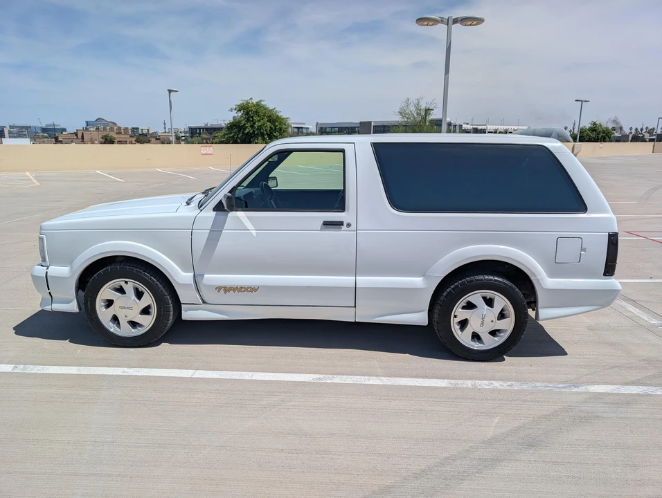 1993 GMC - Image 9 of 31