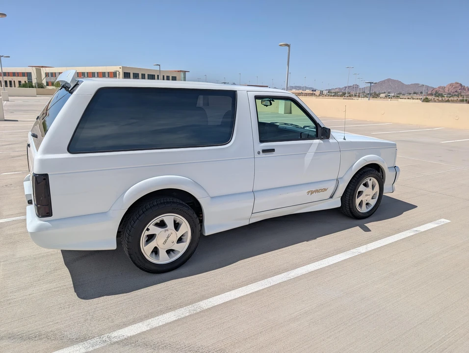 1993 GMC - Image 17 of 31