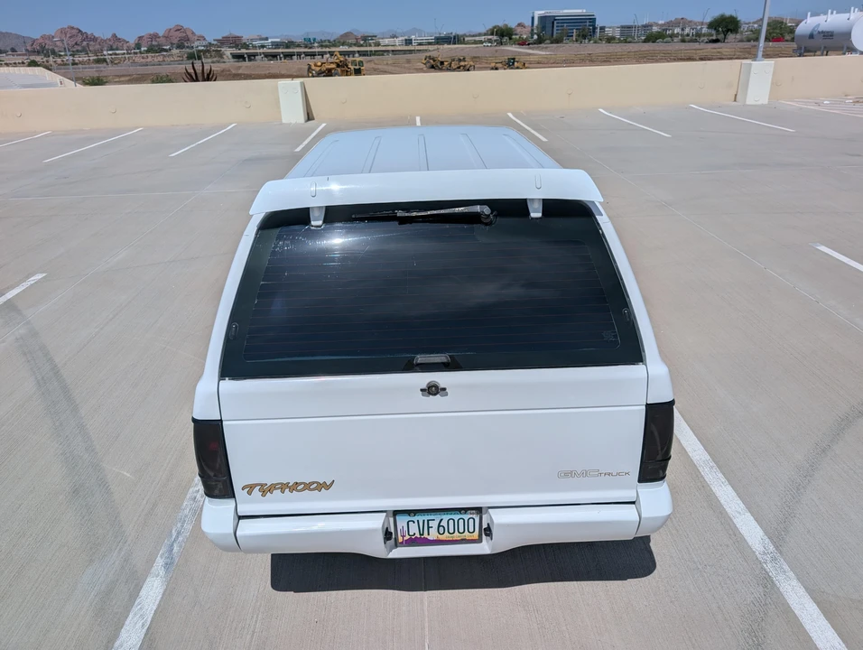 1993 GMC - Image 14 of 31