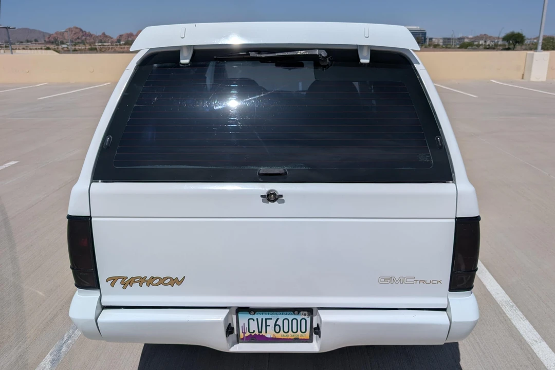 1993 GMC - Image 5 of 31