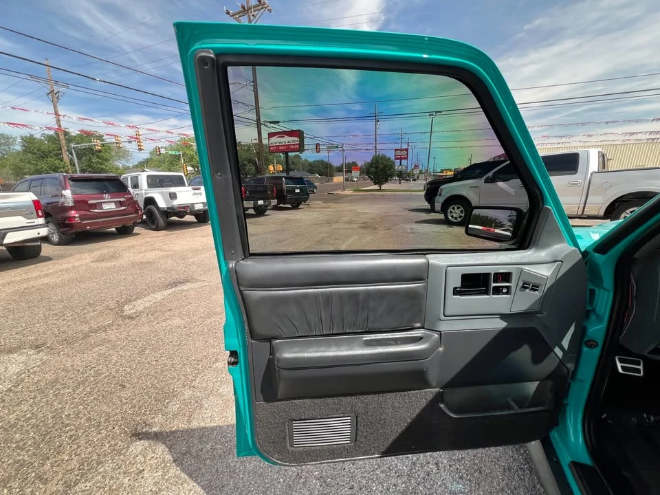 1993 GMC Syclone - Image 10 of 18