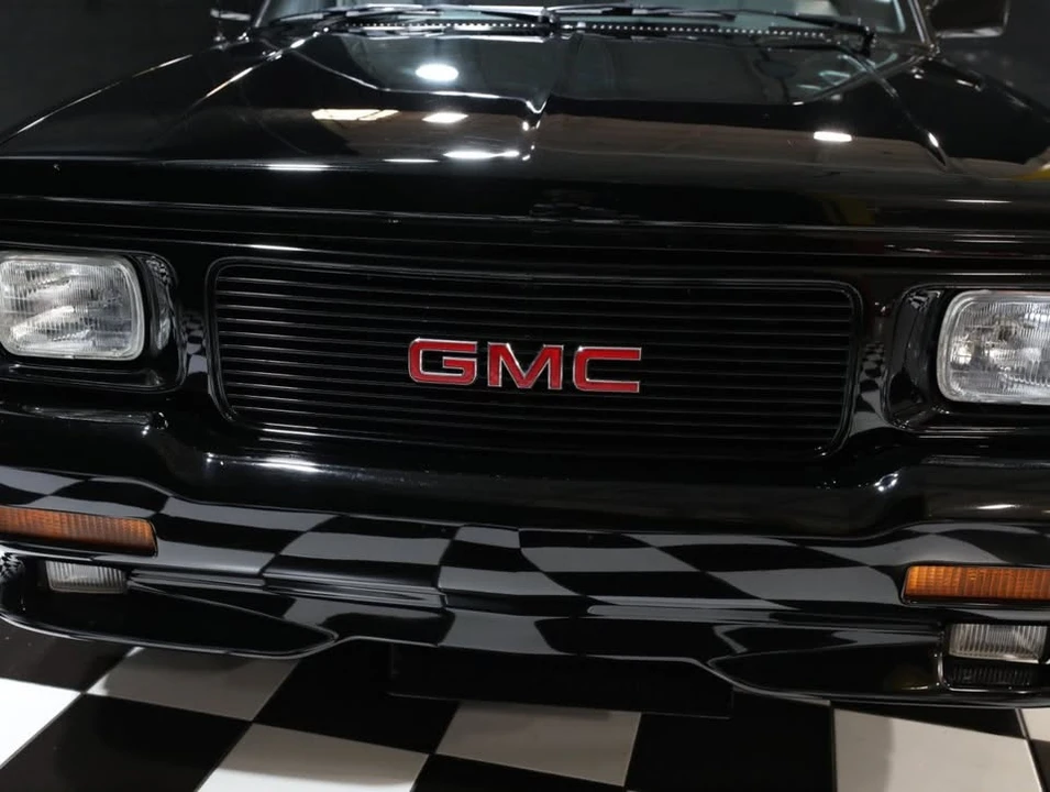 1993 GMC Syclone - Image 9 of 20