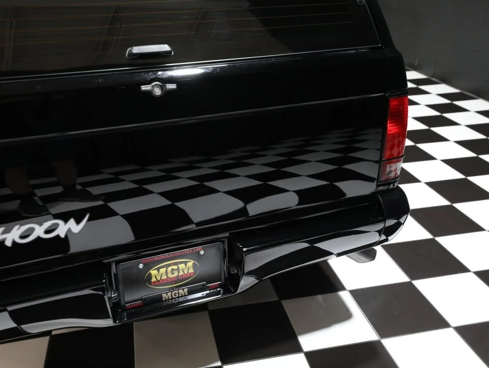 1993 GMC Syclone - Image 19 of 20