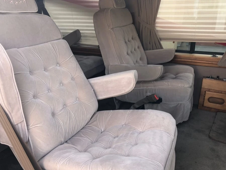 1993 GMC G-series Van - Image 5 of 12